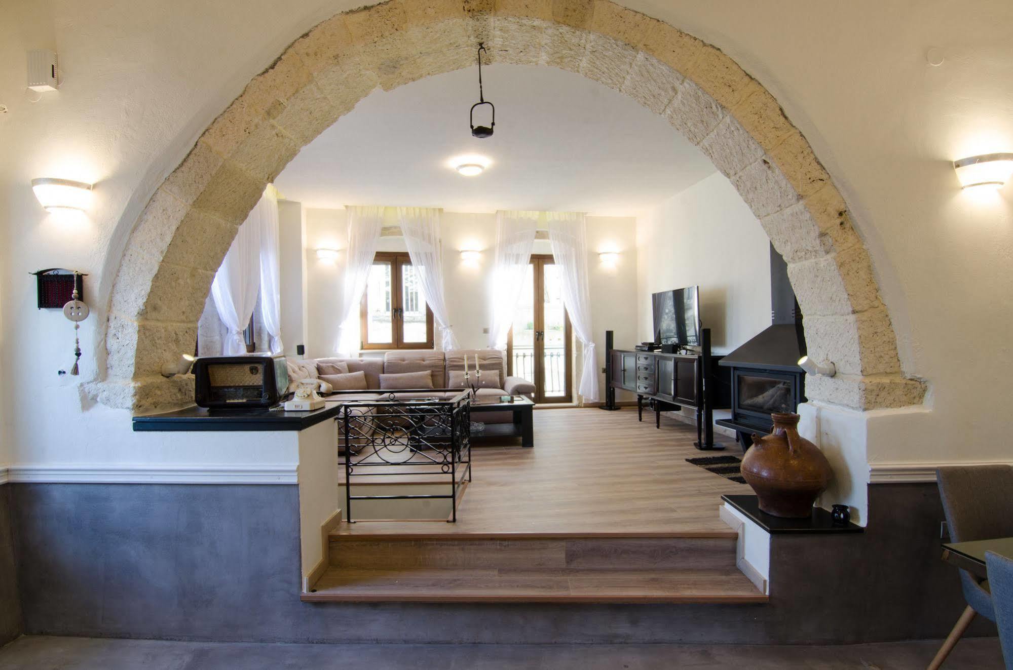 Athina House Spa & Hammam Arkhondiki Экстерьер фото
